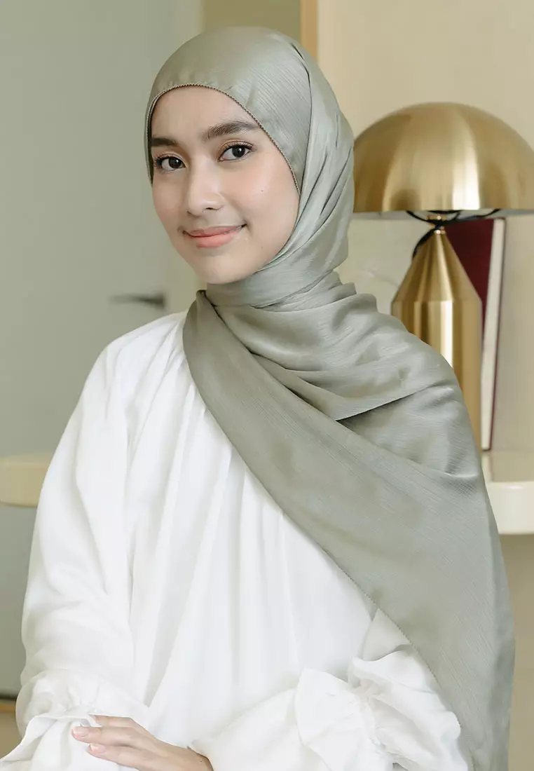 Rayya Silk Eyelash Moss Green