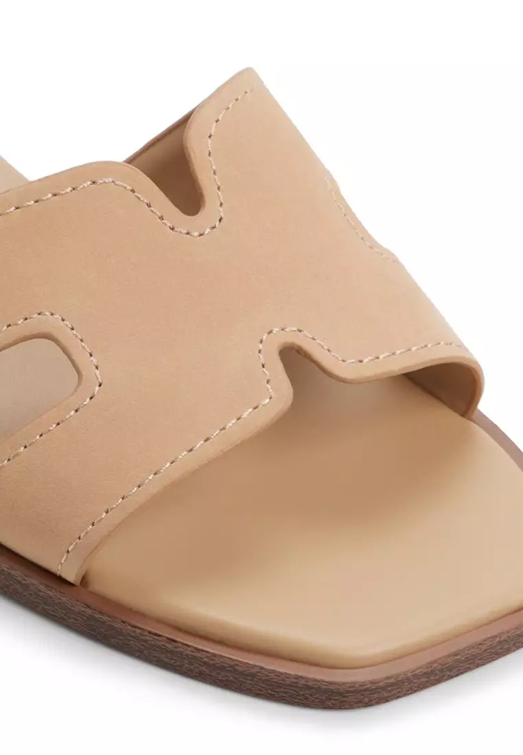 Itsandal Sandals