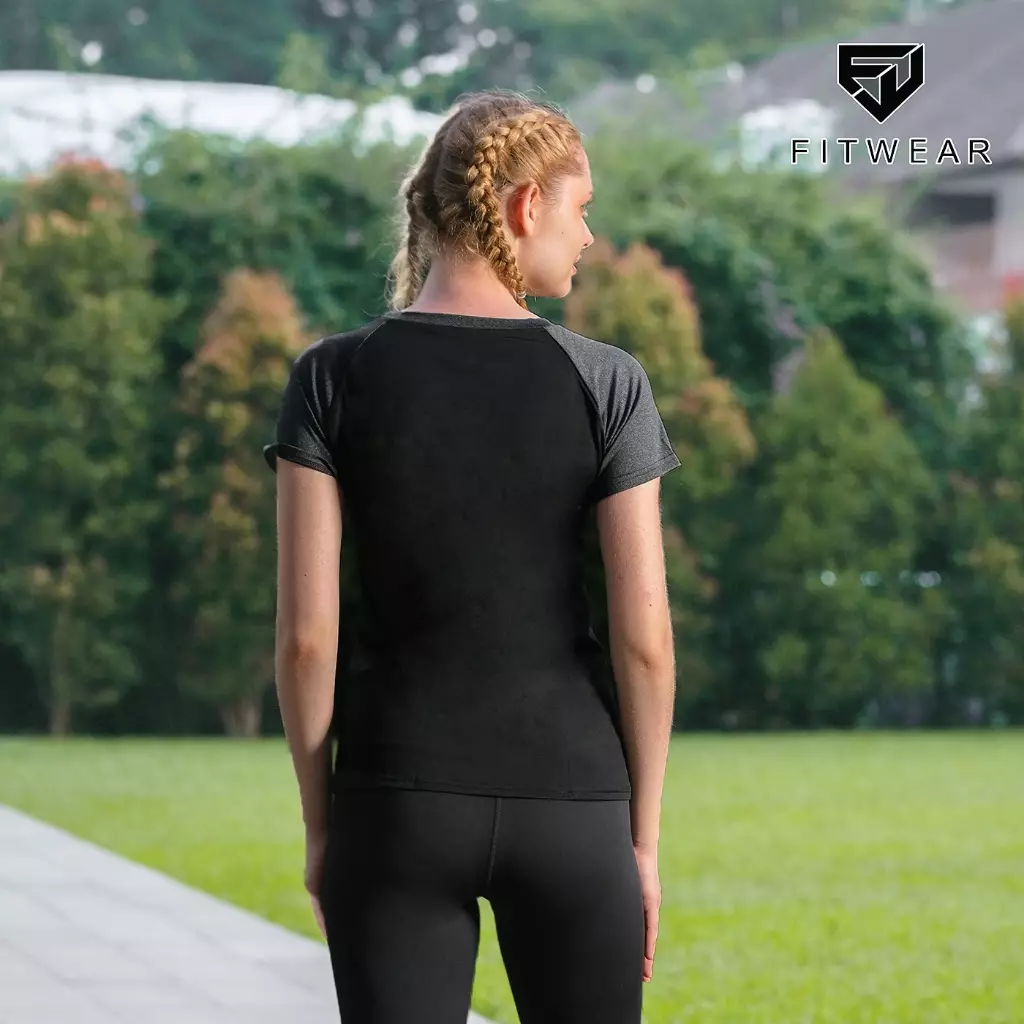 Fitwear - Kaos Olahraga Slimfit Wanita MOANA DRYFIT S/S - BLACK