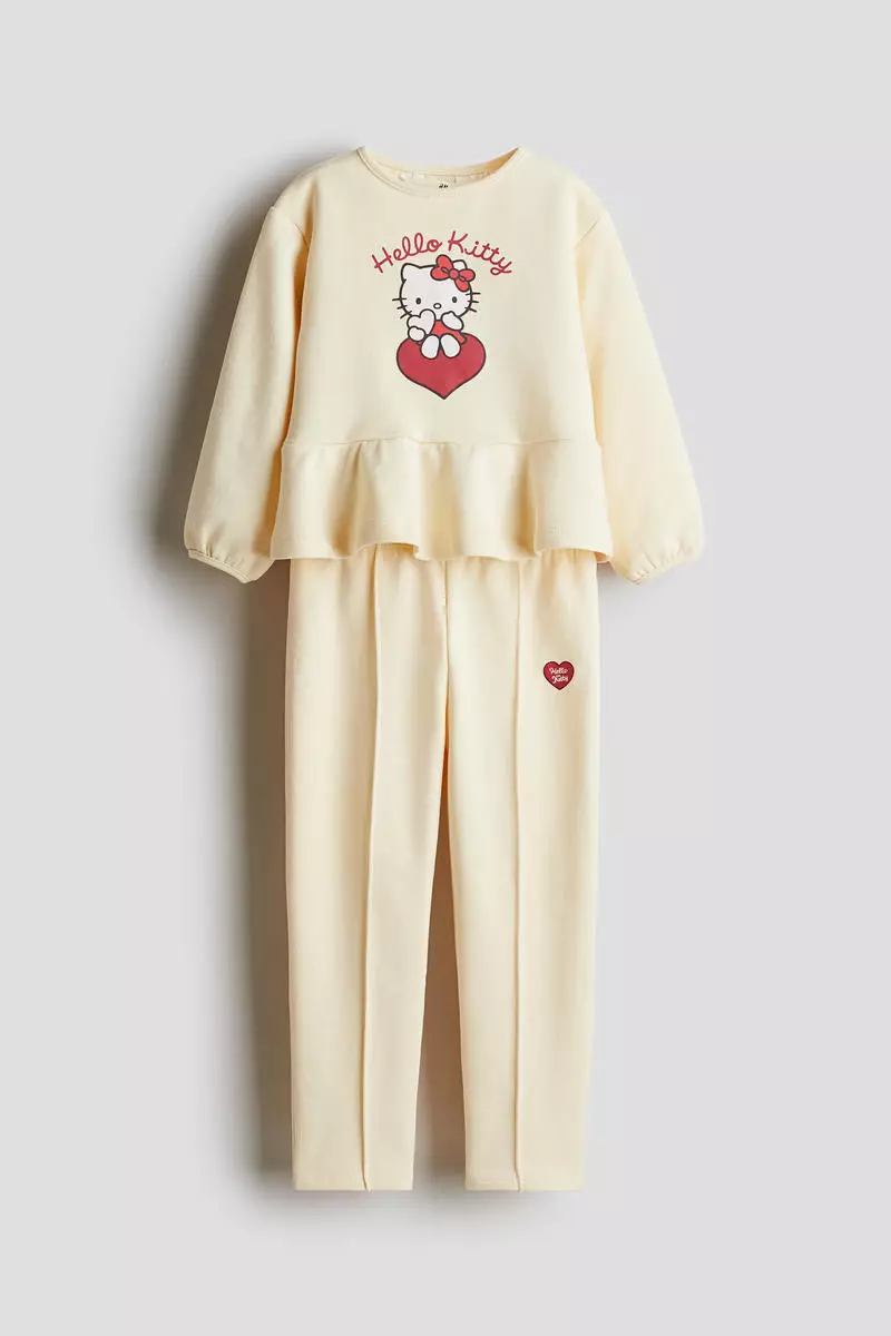 Buy H&M Hello Kitty 2-piece printed sweatshirt set 2026 Online | ZALORA