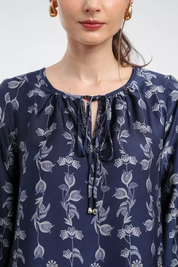 MINIMAL - Aydin - Floral Print Blouse - Navy - Manzone & Minimal