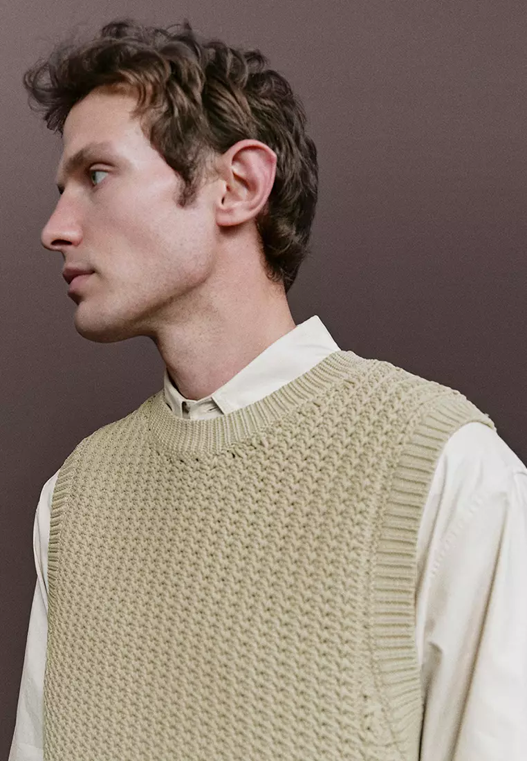Crew Neck Knitted Vest