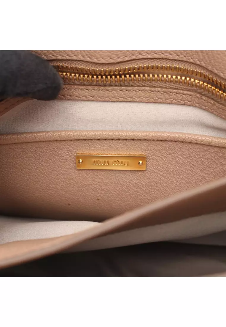 Pre-Loved MIU MIU 2WAY Handbag leather light beige beige