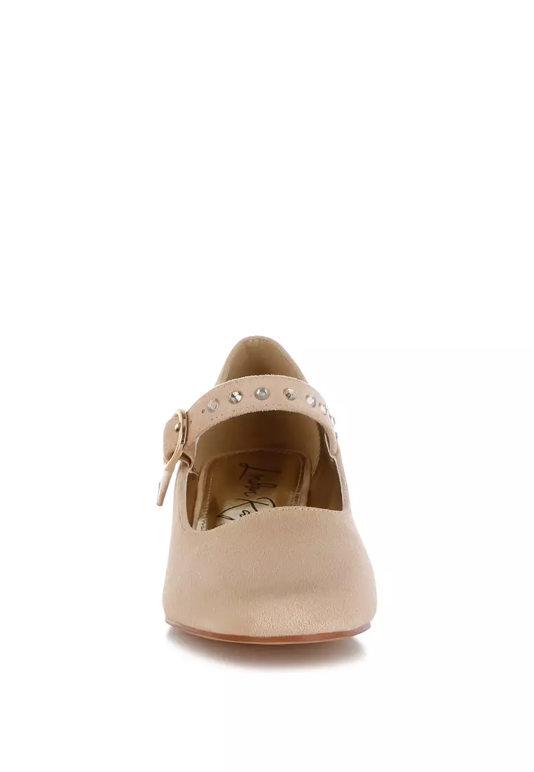 Sepatu Mary Jane Bertabur Warna Krem