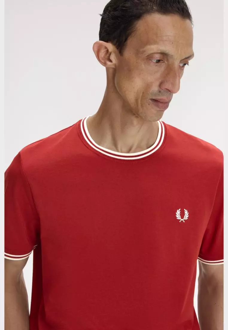 Fred Perry M1588 Twin Tipped T-Shirt (Burnt Red / Snow White)