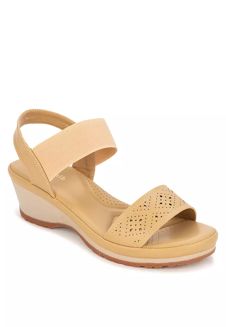 Size 2 wedge sandals top