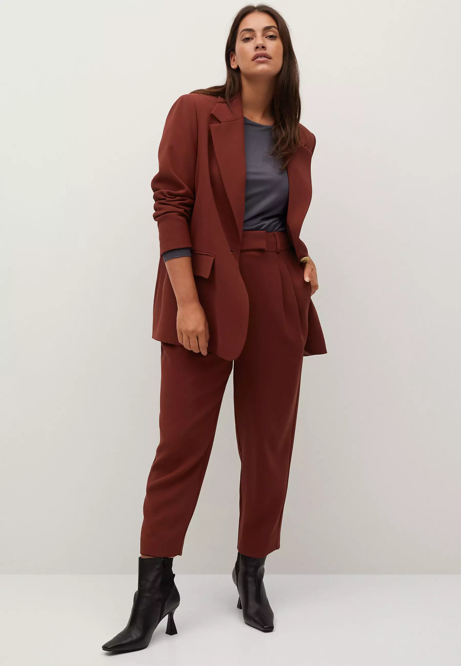 Buy Violeta by MANGO Plus Size Straight-Cut Crop Trousers 2025