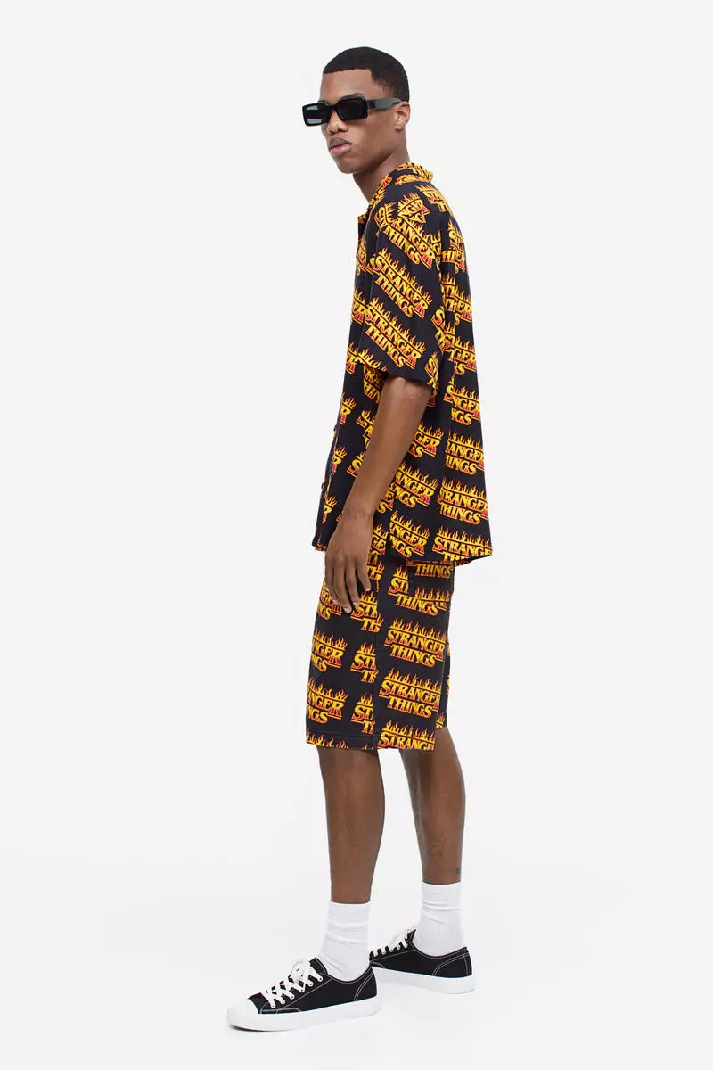 Loose Fit Printed twill shorts