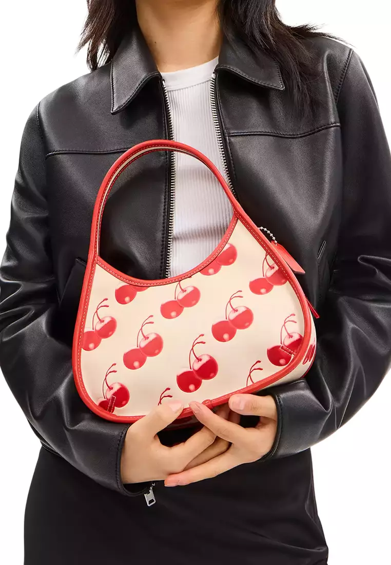 Ergo Bag In Coachtopia Leather With Cherry Print - Cloud Multi CL754