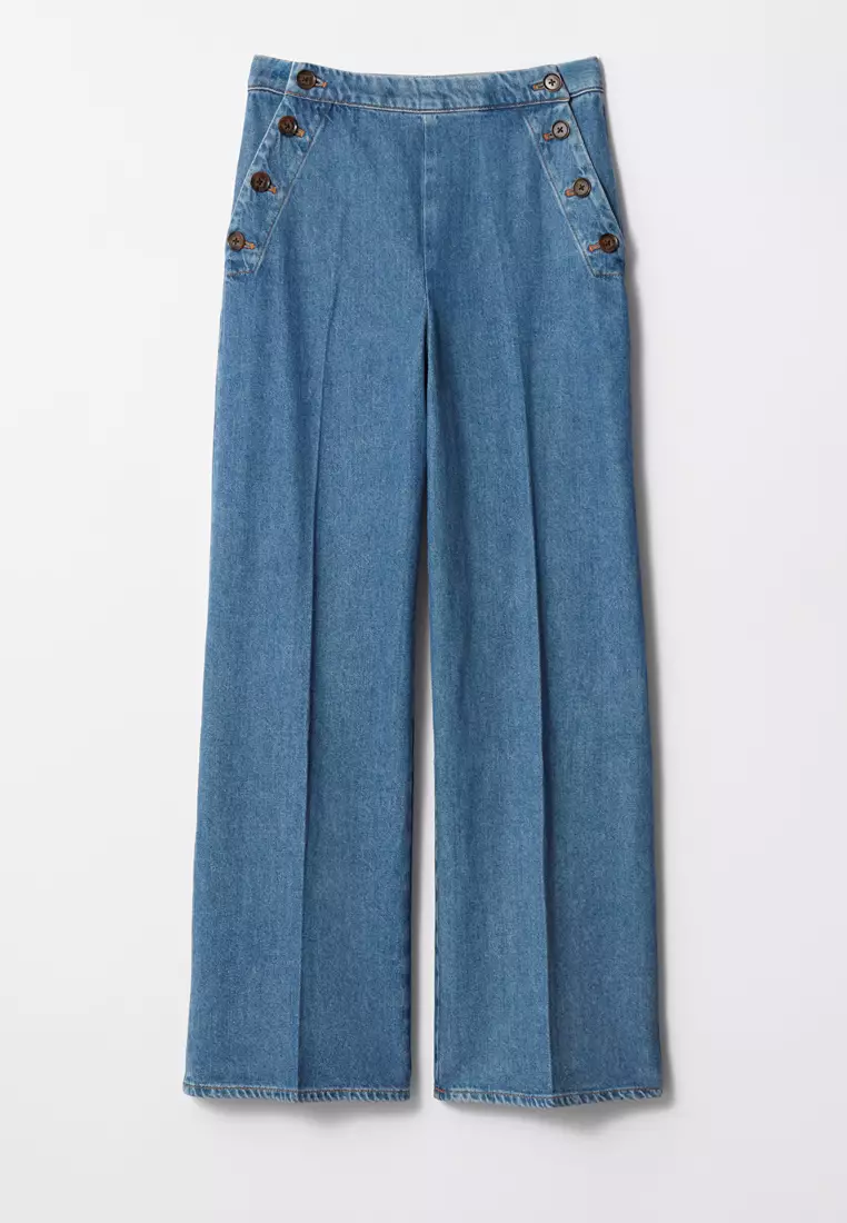 Pleated Flared Jeans