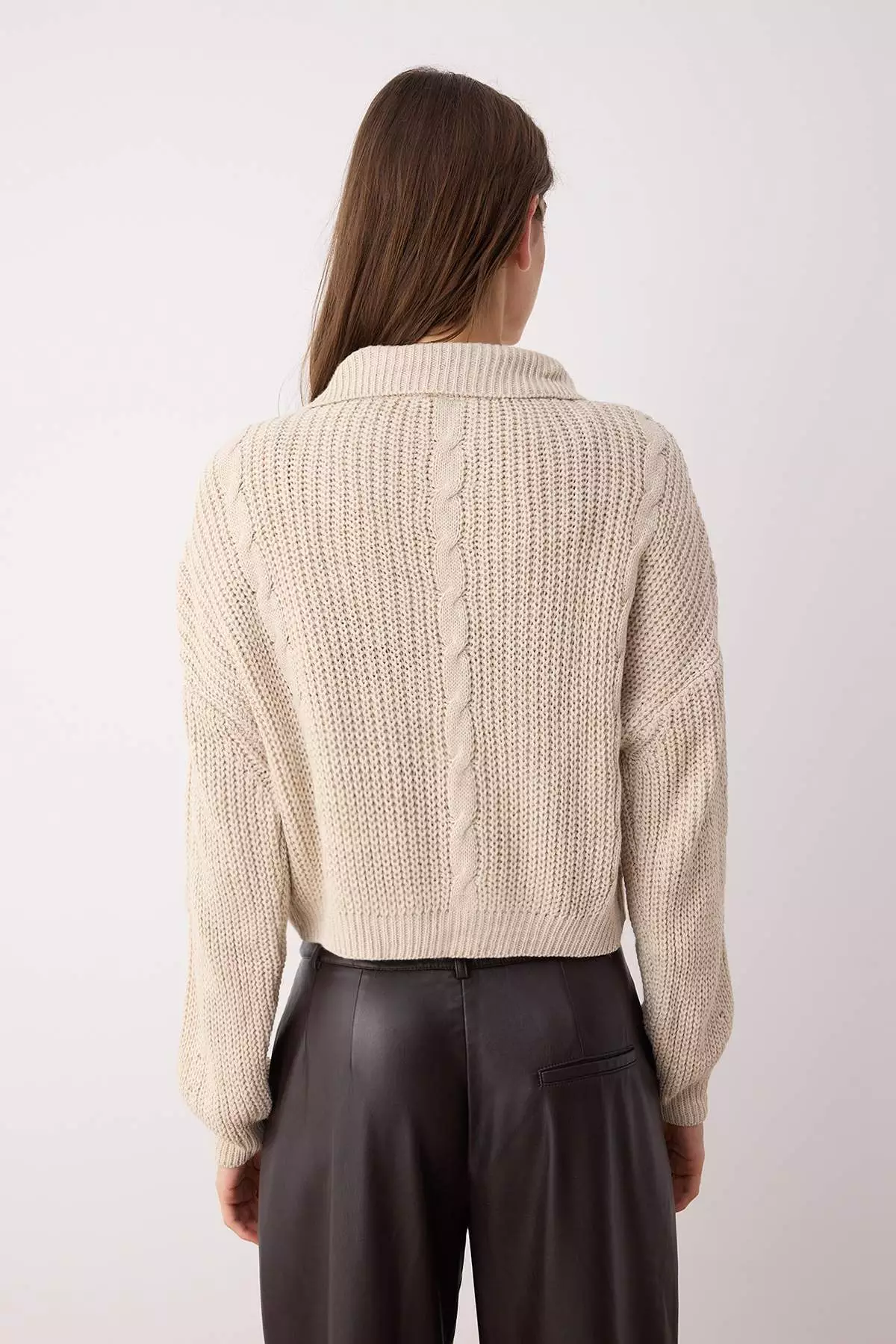 Stone Crop/Short Straight Stand Collar Knitwear Cardigan