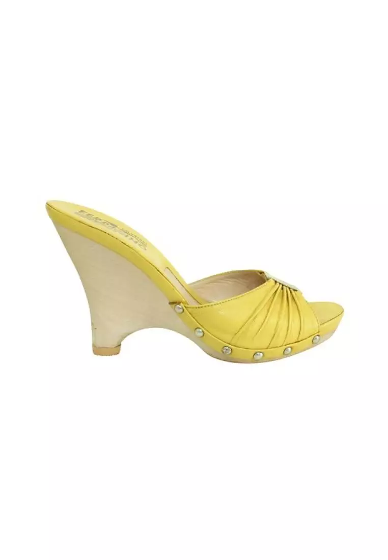 Pre Loved SALVATORE FERRAGAMO Yellow Wedges with studs