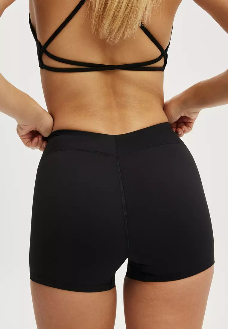 Ultra Luxe Invisible Scrunch V Shortie Shorts