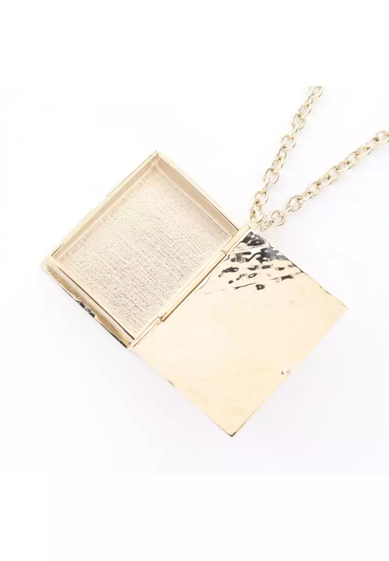 Pre-Loved Chanel coco mark book motif necklace GP gold black B22C