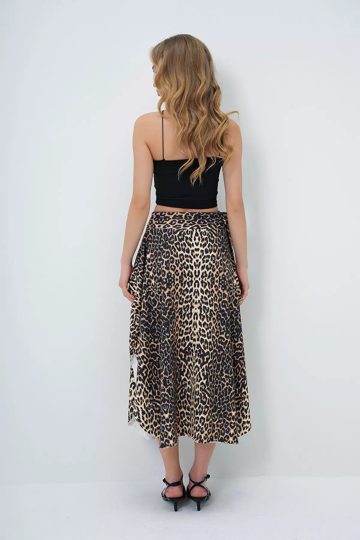 Women's Leopard Asymmetric Cut Tied Waist Skirt