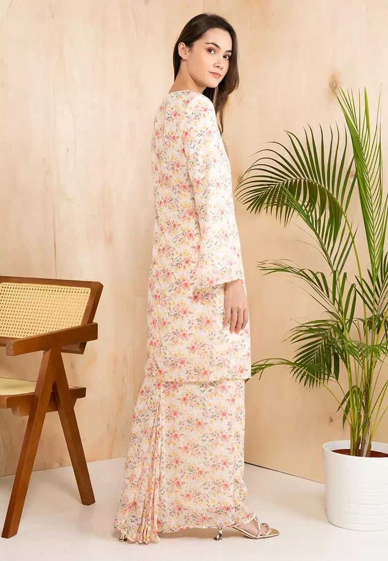 Romantic Floral Baju Kurung Moden Kain Kipas Belakang in Light Yellow