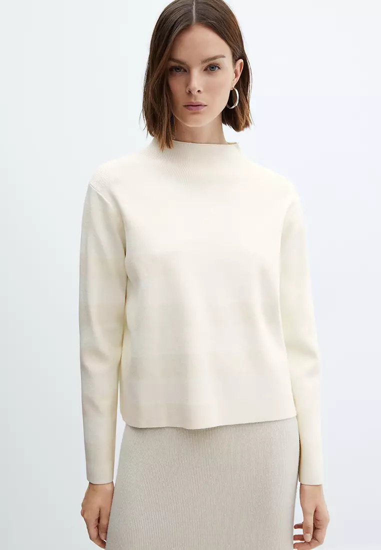 Sweater high clearance collar