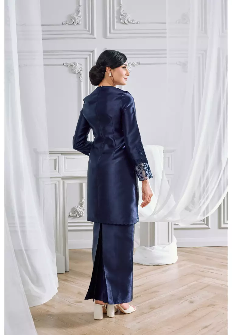 Kurung Moden Madina