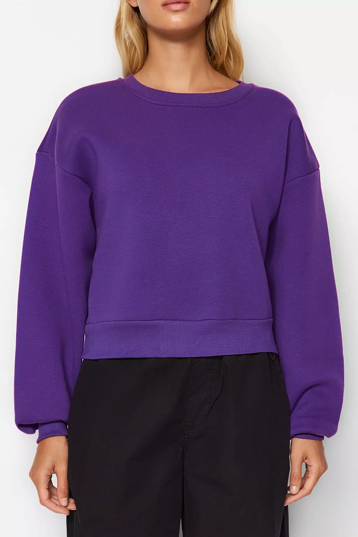 Comfy Crop Basic Sweatshirt