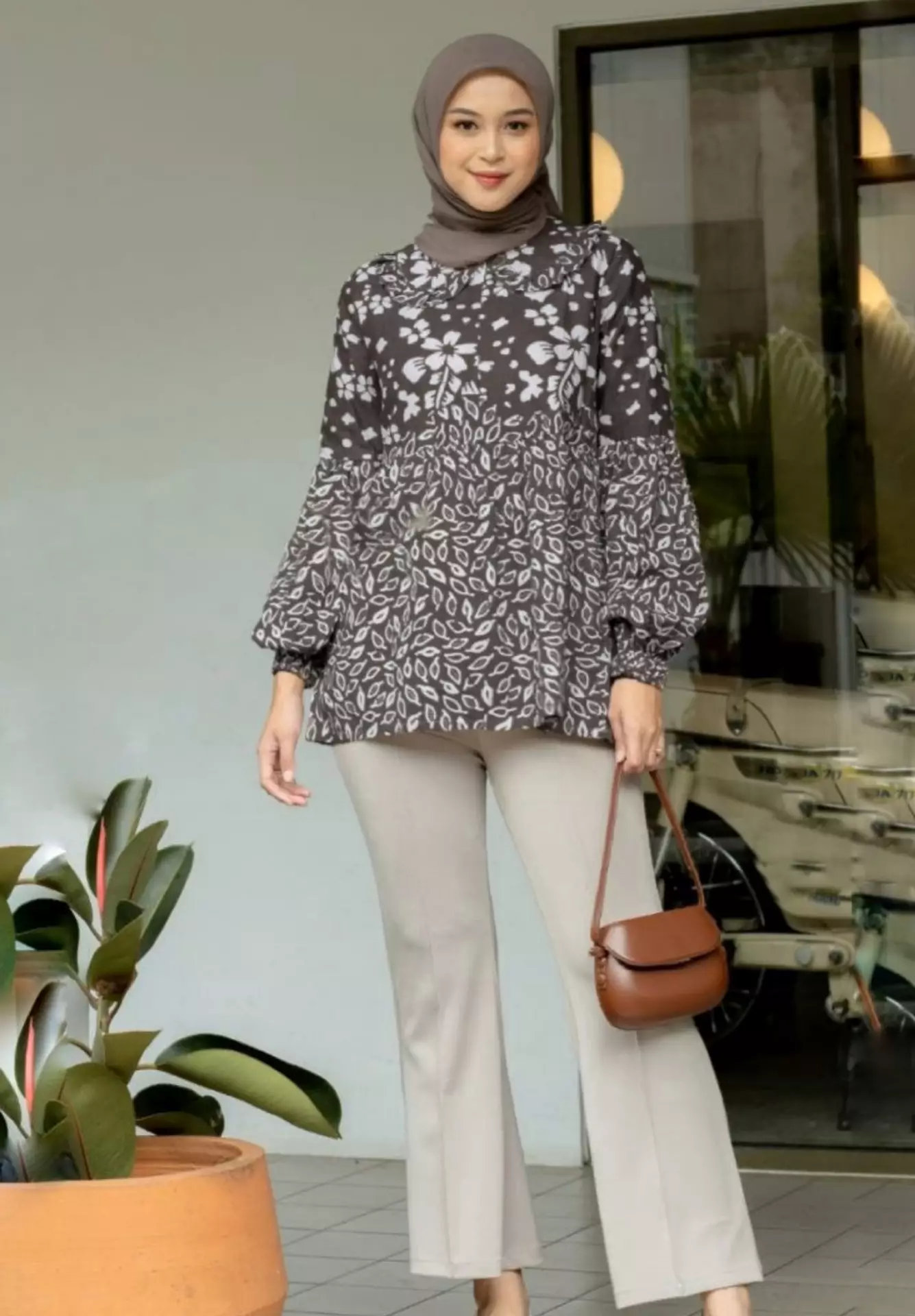 Ayla Hitam Blouse Batik Premium Elegant B.K