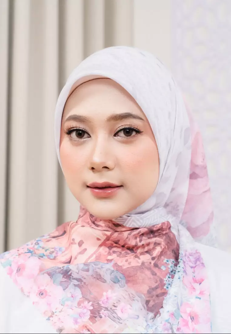 Hijab Segi Empat Wanita Premium Alula Series Signature Square Voile Scarf Pewter Cloud