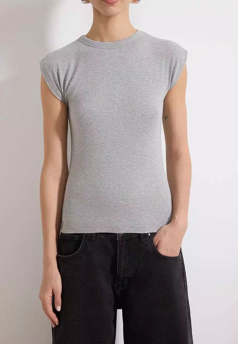 Fitted Top