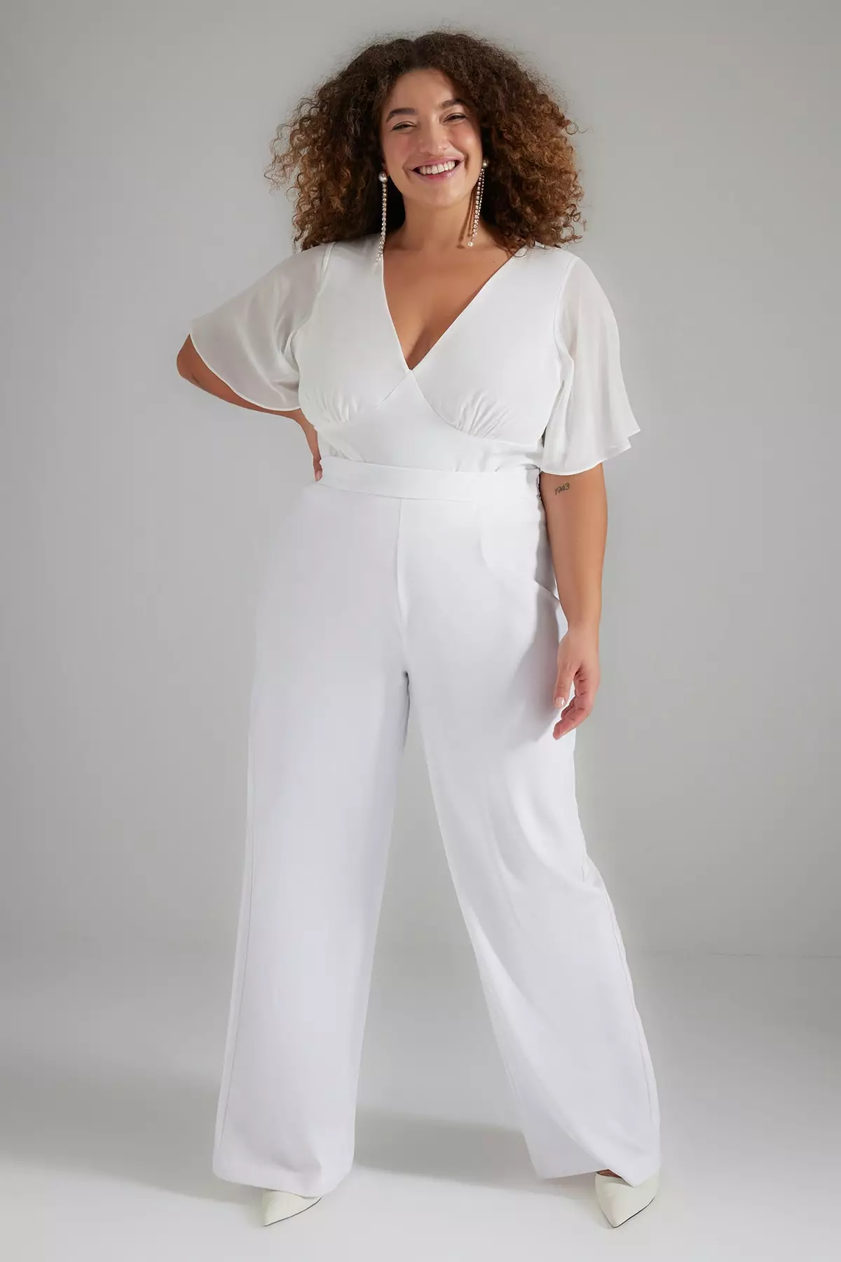 Buy Trendyol Plus Size White Wide Leg Woven Finike Bridal Pants 2023 Online