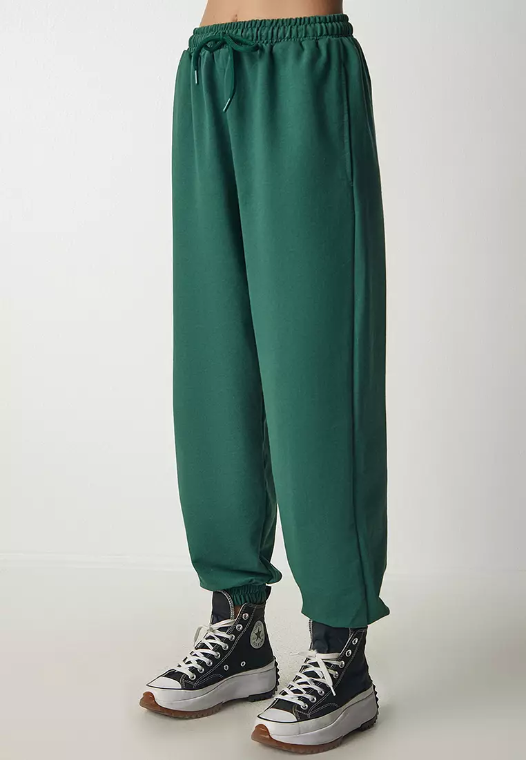 Women Green Regular Fit Solid Casual Jogger Pants