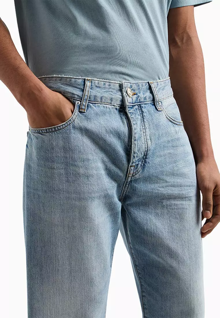 J71 Carrot Fit Jeans In Stone Washed Cotton Denim