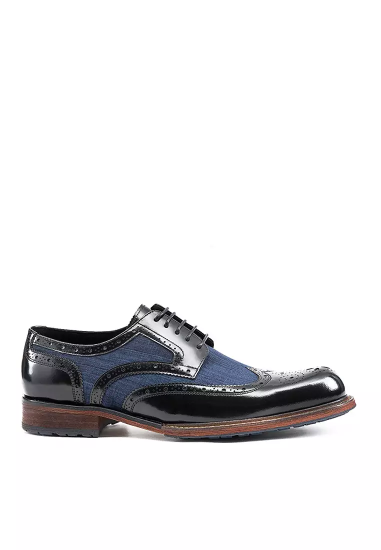 Discount on Twenty Eight Shoes  shoes - SKU: VANSA Color Matching Brogue Business Shoes VSM-F40018
