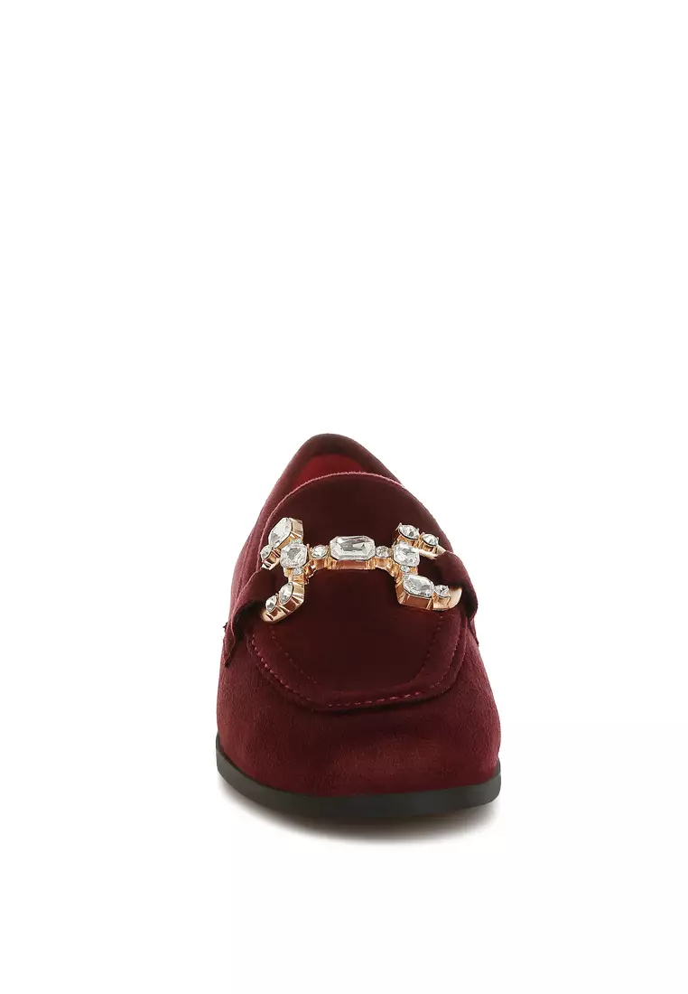 Sepatu Loafer Horsebit Berhias Berlian Imitasi Warna Burgundy