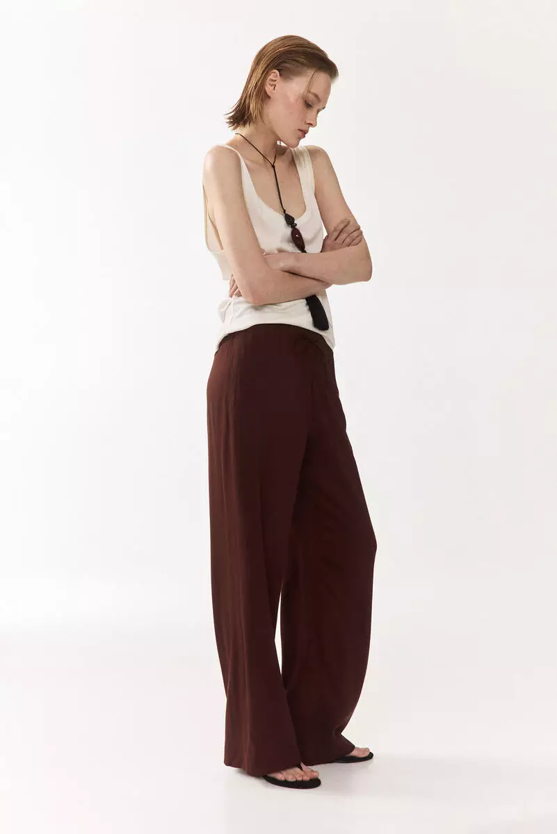 Wide pull-on trousers