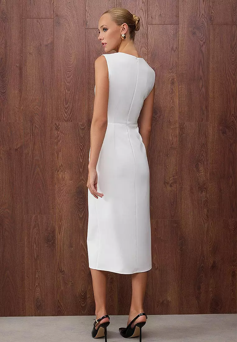 Sleeveless V-Neck Pocket Midi Dress