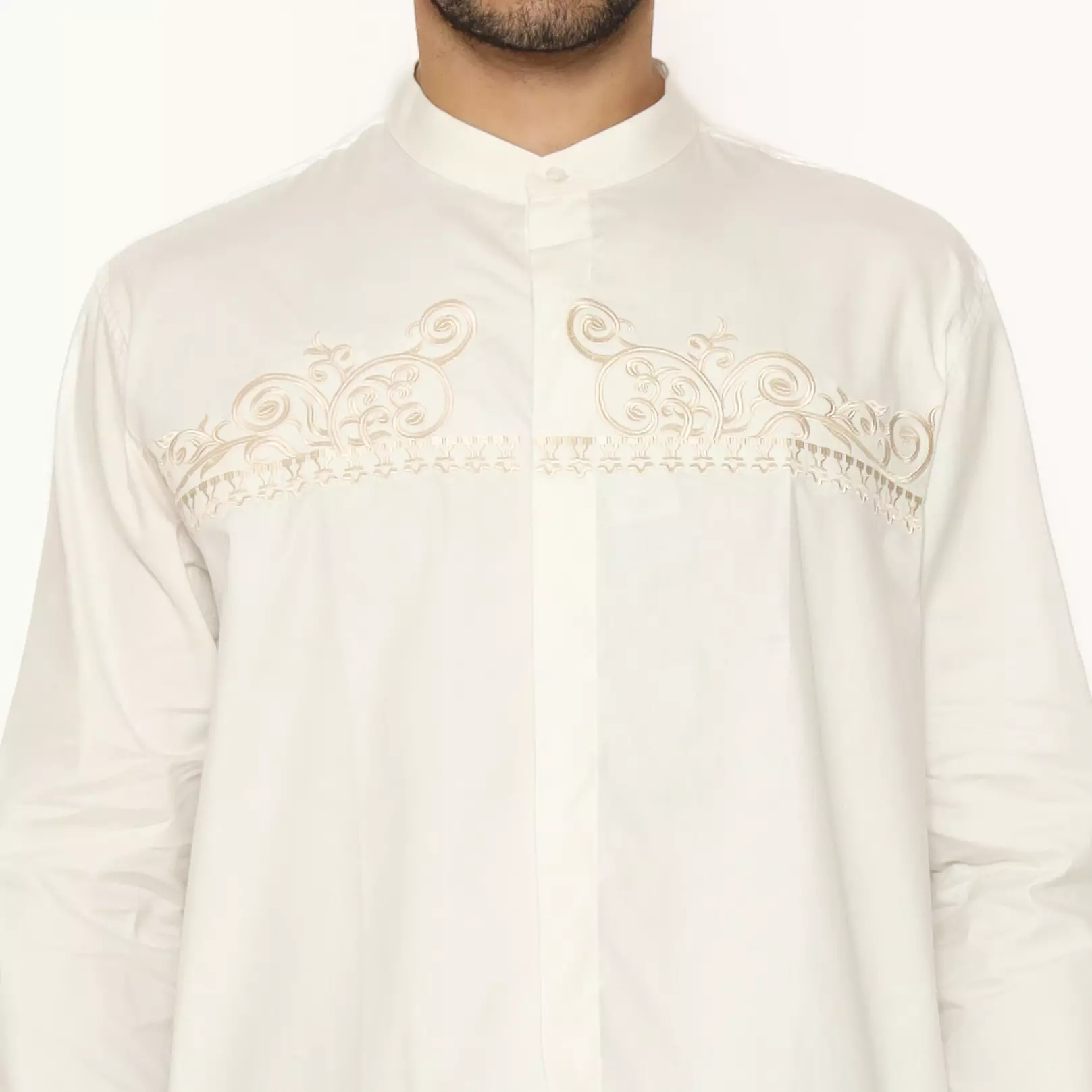 Lawell Baju Koko Pria Bordir Lengan Panjang Modern Fit Warna Off White – LAQKFLBKQG101QCTNQNM