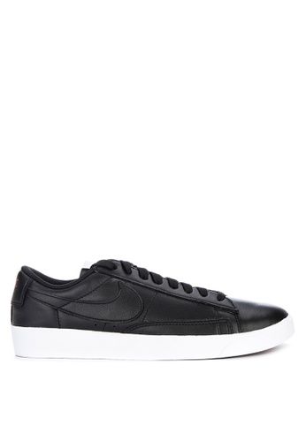 Nike black Blazer Low Le Shoes 620AFSH7E3739BGS_1