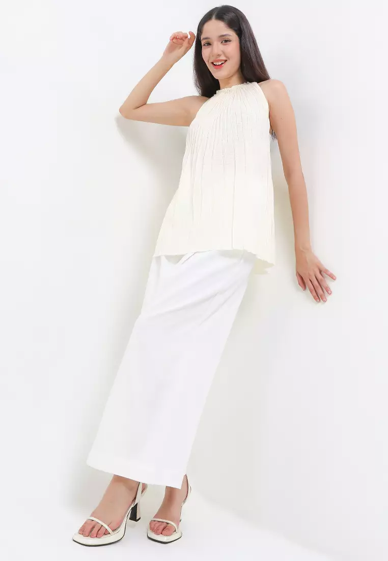 Sleveless Pleated Knit Top