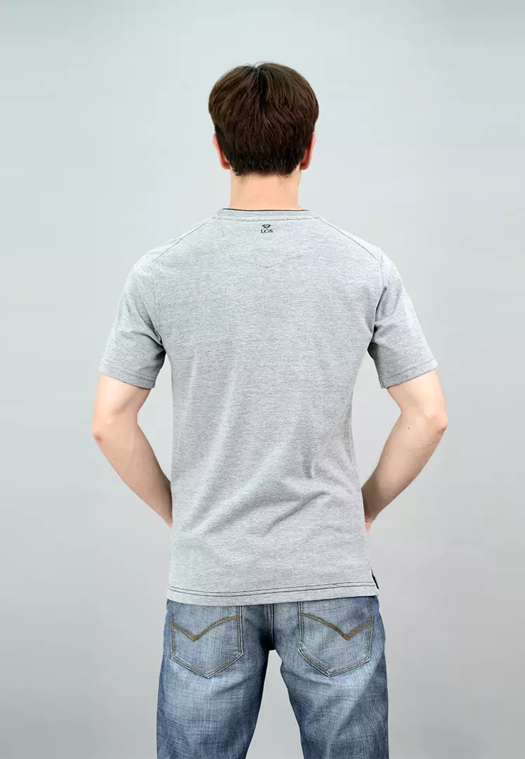 LGS - Kaos Casual Pria Lengan Pendek Motif Sablon Warna Abu-Abu Slim Fit - JTS.322.S3334F.39.C