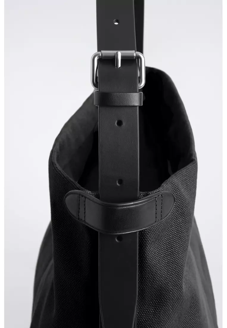 UTILITY MESSENGER BAG - CANVAS