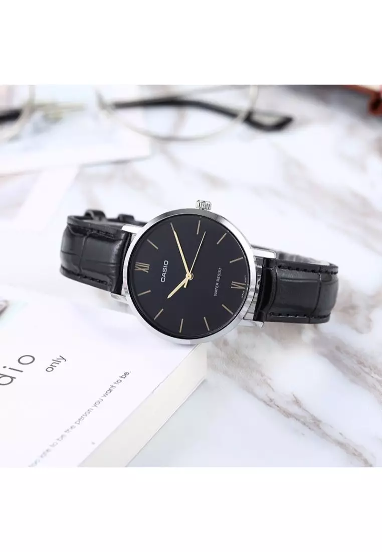 Women's Analog LTP-VT01L-1B Black Leather Band Casual Watch