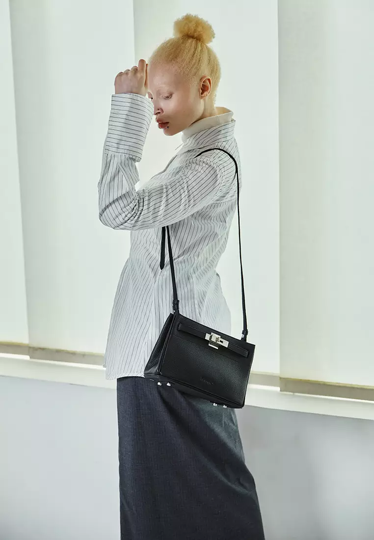 SAOIRSE Soft Structural 扣子皮帶迷你袋 II - 黑色