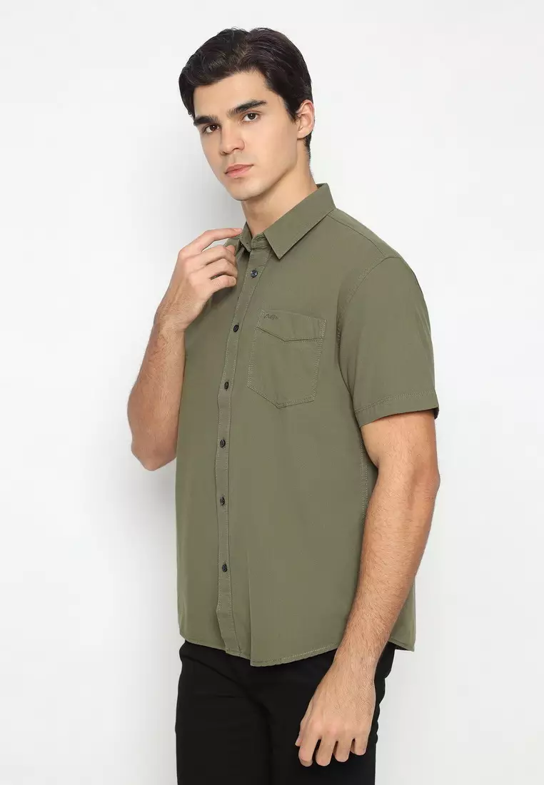 POLICE Kemeja Polos Cotton Army Green Regular Fit Pria