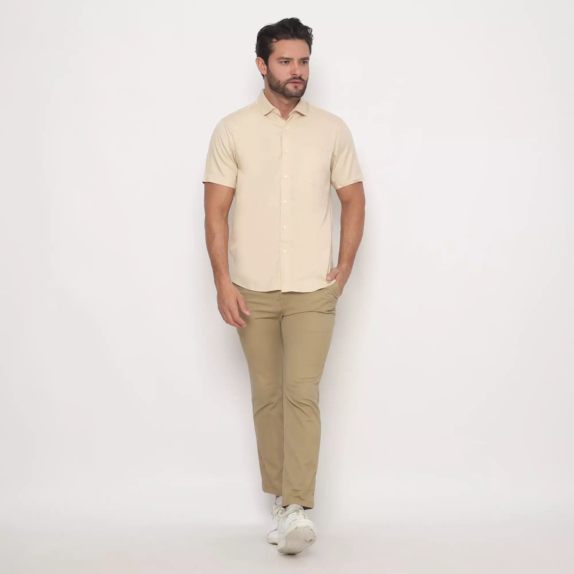 Platini Kemeja Polos Pria Lengan Pendek Katun Twill Krem 73398