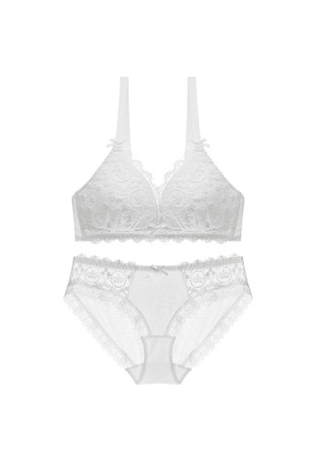 W.Excellence white Premium White Lace Lingerie Set (Bra and Underwear) 6E2E2USB674DCFGS_1