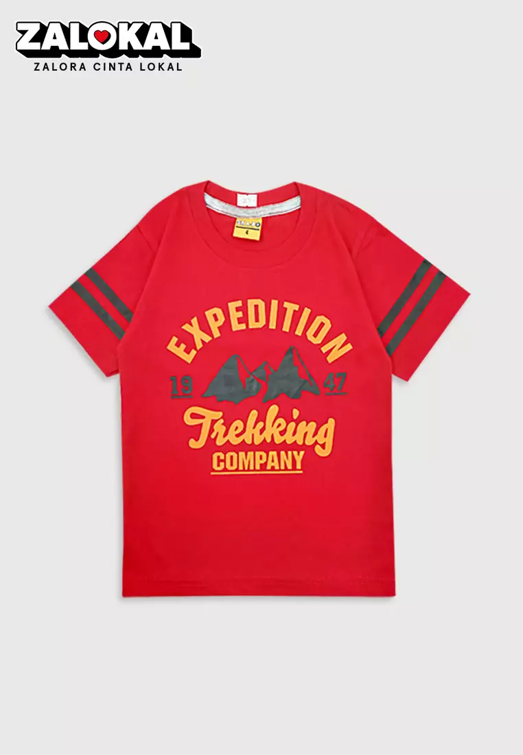 Wakakids Baju Anak Laki Laki Atasan Kaos Usia 3 Tahun Hingga 9 Tahun Motif Expedition Trekking 3879 Merah SKATS