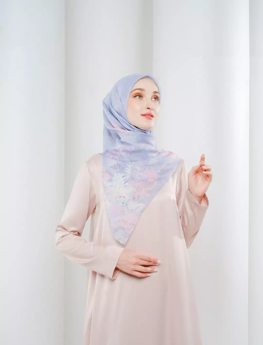 Percy Printed Scarf Blue Fog | Hijab Kerudung Segi Empat Motif