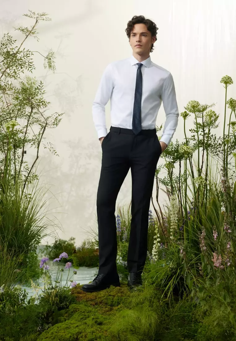 G2000 Non-Iron Cotton Stretch Smart Fit Fine Twill Shirt with Design Detail