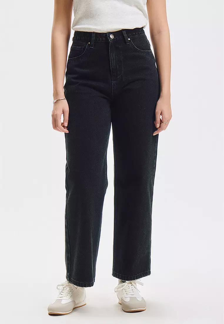 Classic Straight Fit Jeans