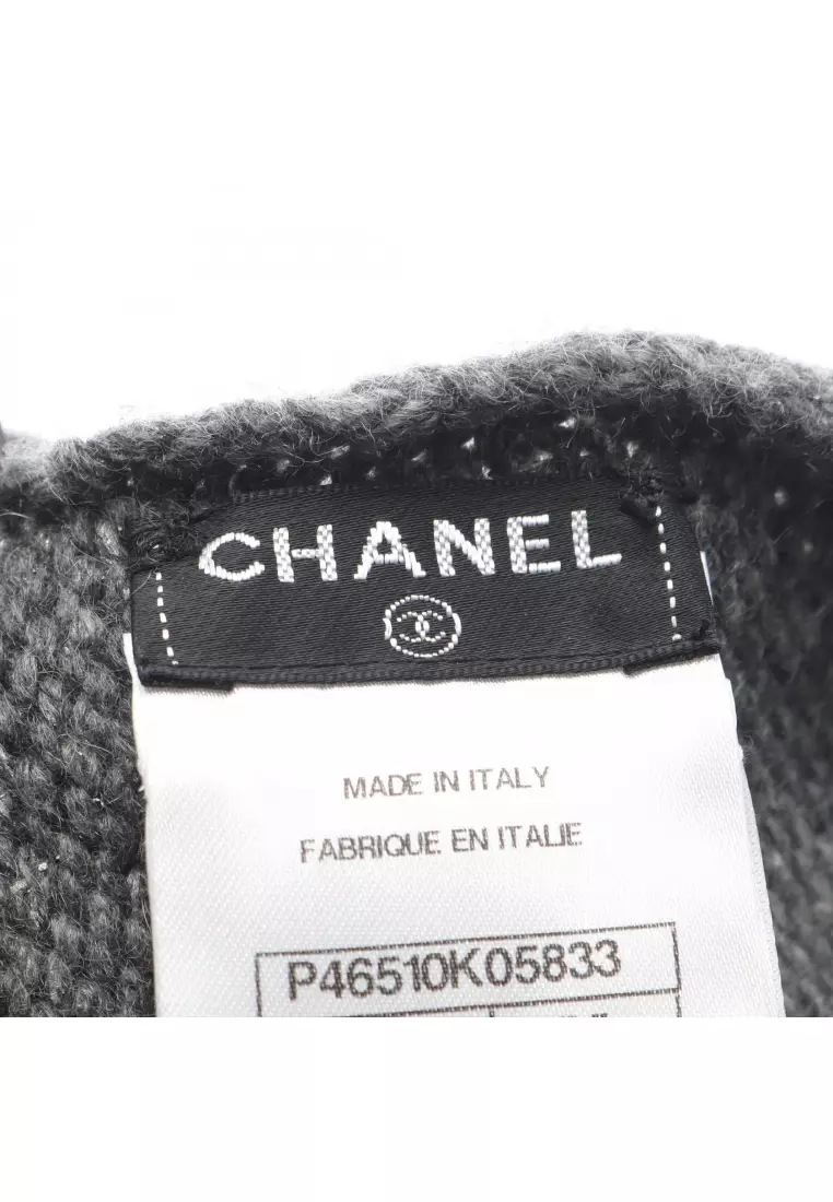 Pre-Loved Chanel Scarf check houndstooth pattern cashmere gray black white