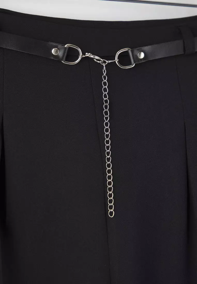 Black Wide Leg Accessory Detailed Capri Plus Size Shorts & Bermuda