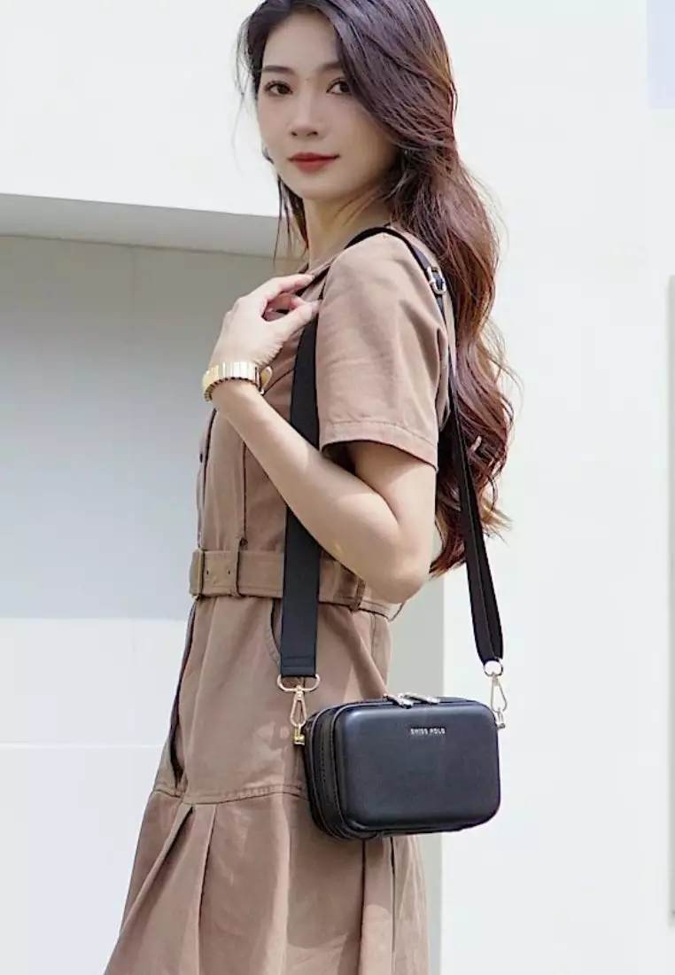 Women's Sling Bag / Crossbody Bag - Black